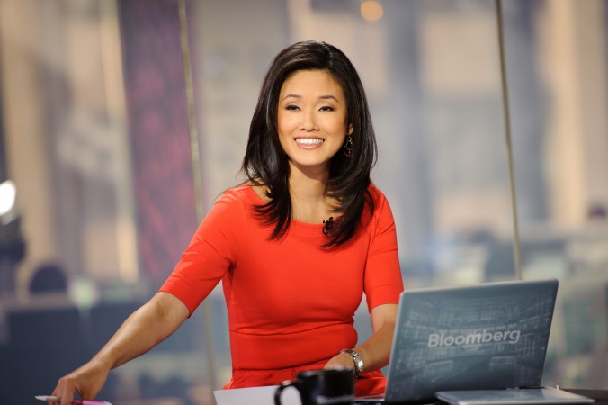 How Bloomberg Tvs Betty Liu Uses Social Media Talking Biz News